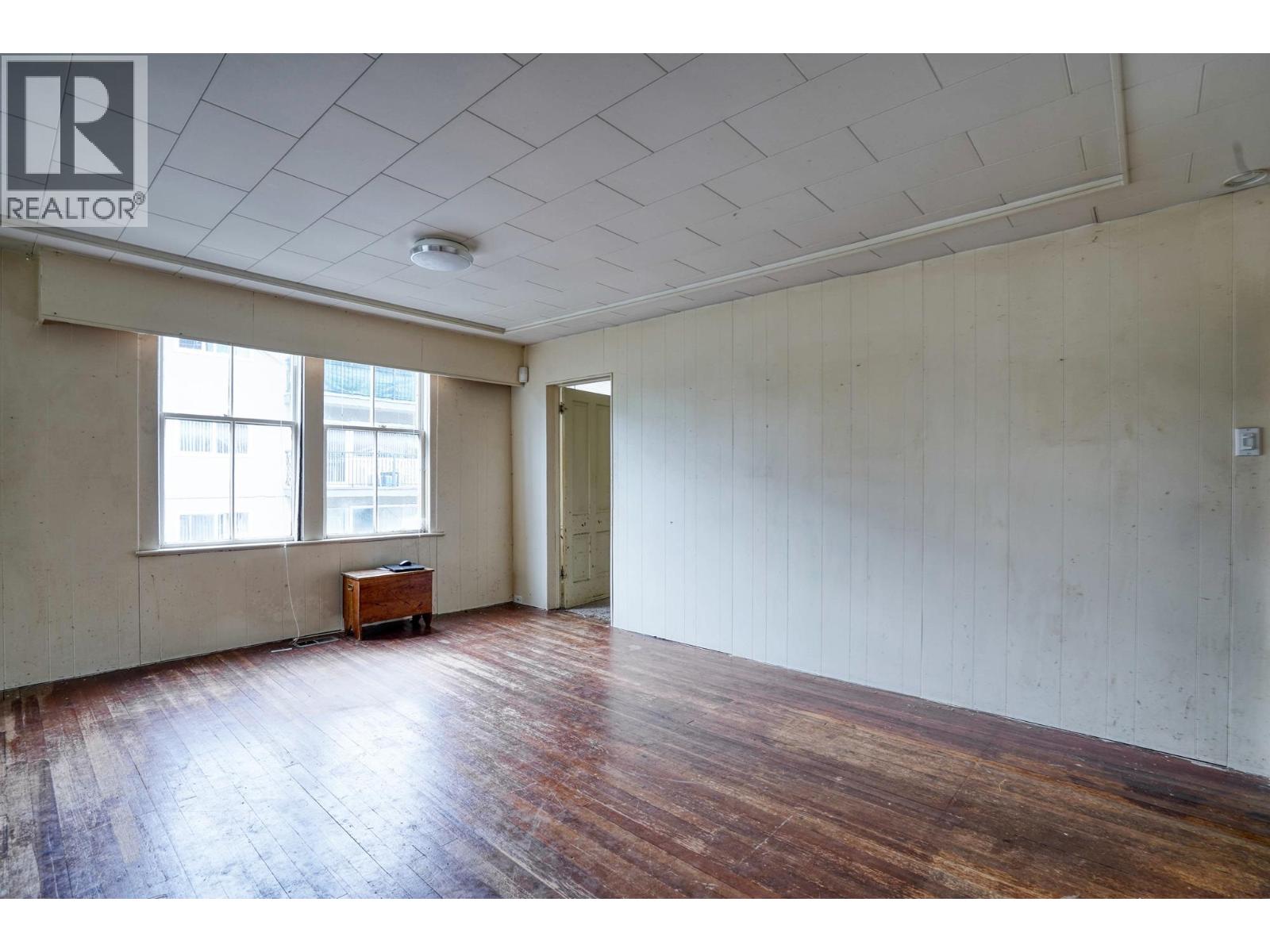 Photo 10 of 426 Seventh Street, New Westminster BC