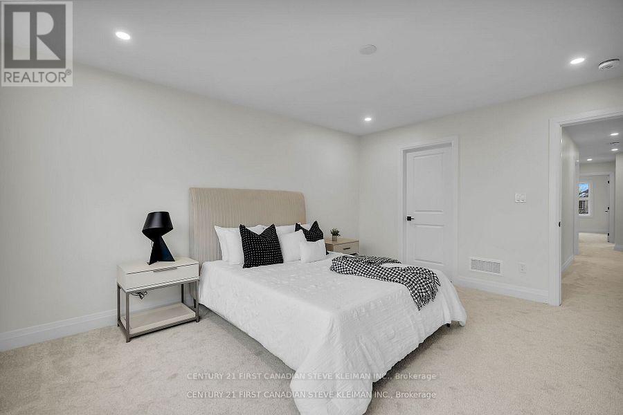 Photo 18 of 1238 Whetherfield Street, London North ON