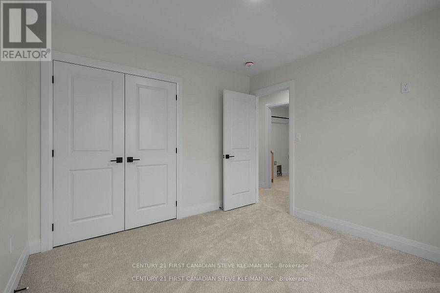 Photo 24 of 1238 Whetherfield Street, London North ON