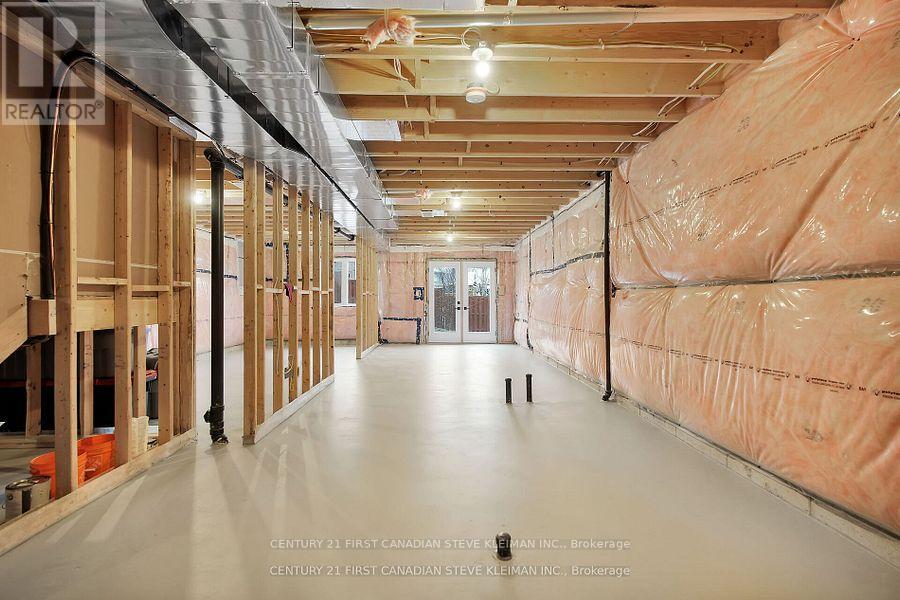 Photo 29 of 1238 Whetherfield Street, London North ON