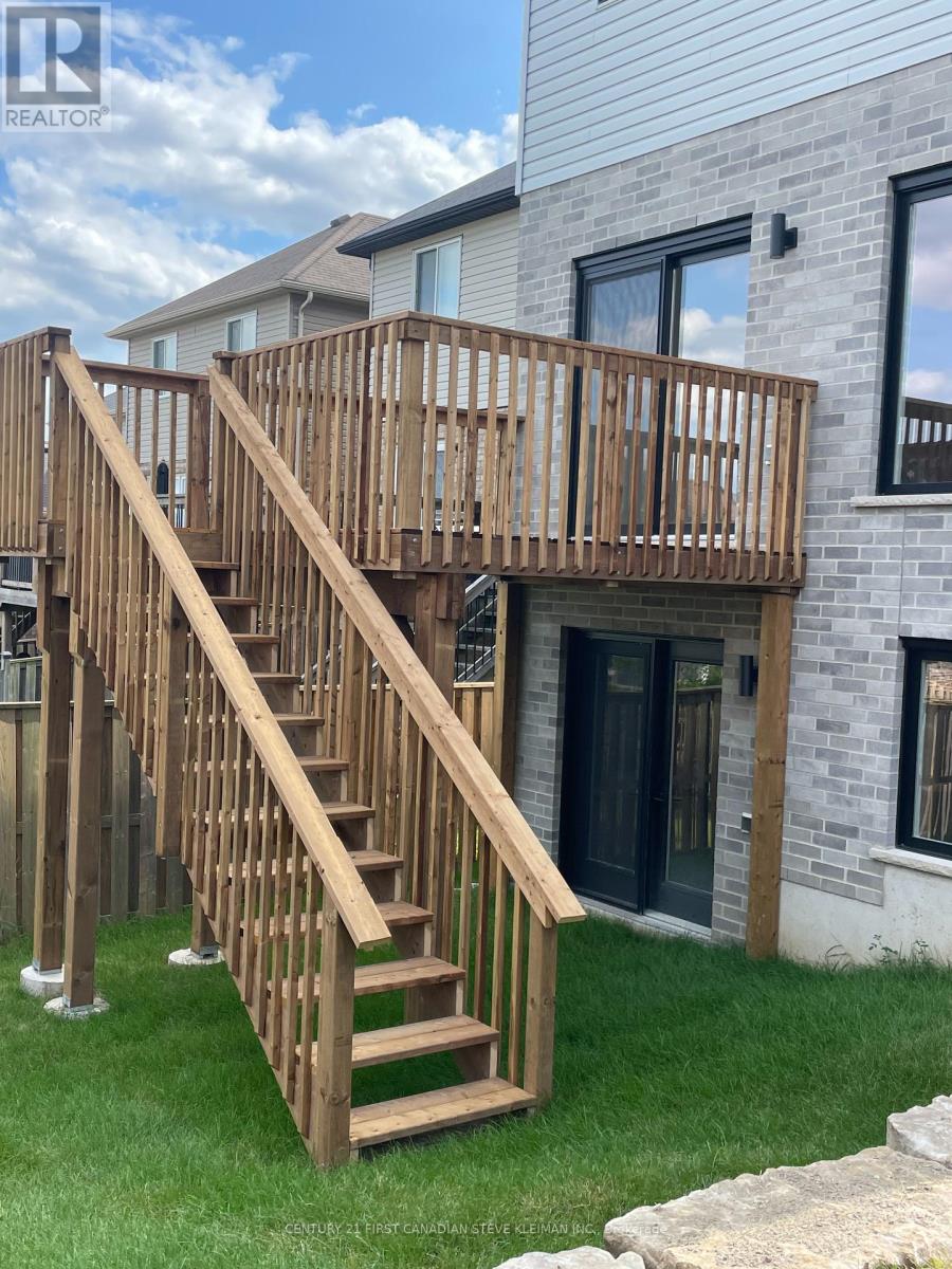 Photo 33 of 1238 Whetherfield Street, London North ON
