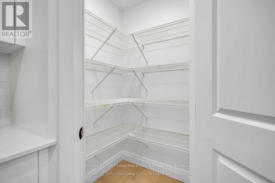 Photo 9 of 1238 Whetherfield Street, London North ON