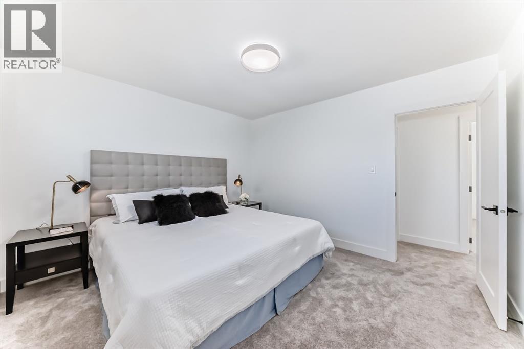 Photo 14 of 129 Glenpatrick Drive Sw, Calgary AB