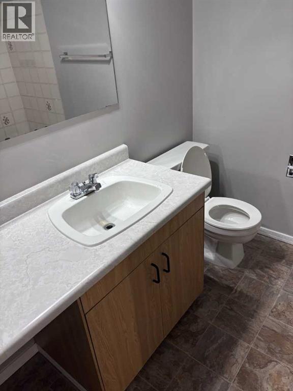Photo 13 of 109 85 Foxbend Crescent N, Lethbridge AB