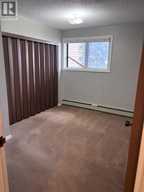Photo 10 of 109 85 Foxbend Crescent N, Lethbridge AB