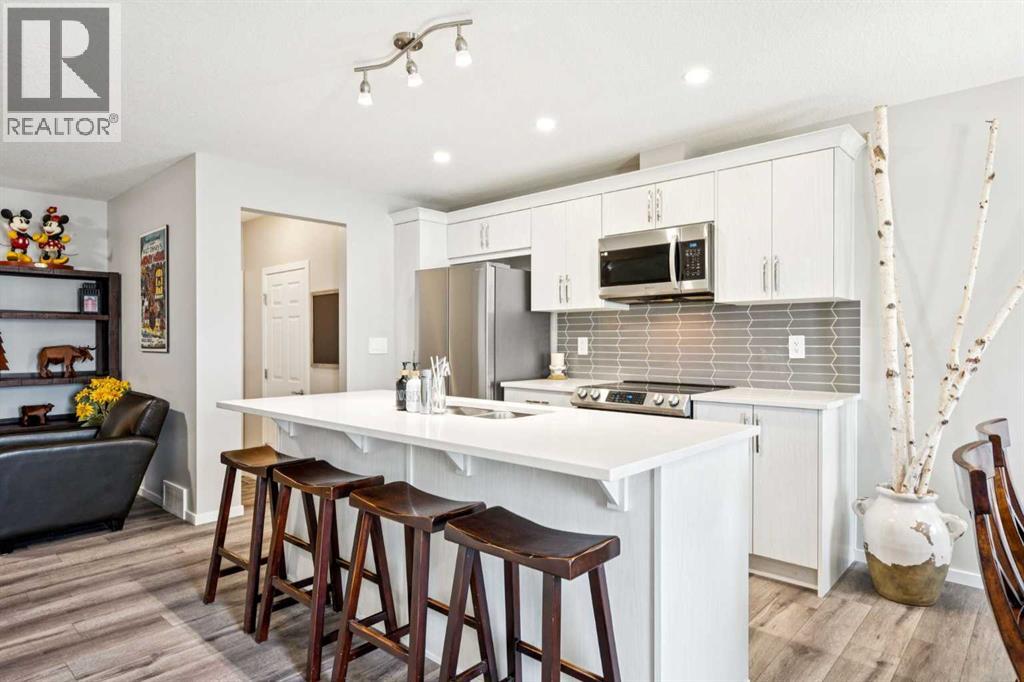 Photo 1 of 125 Yorkville Avenue Sw, Calgary AB