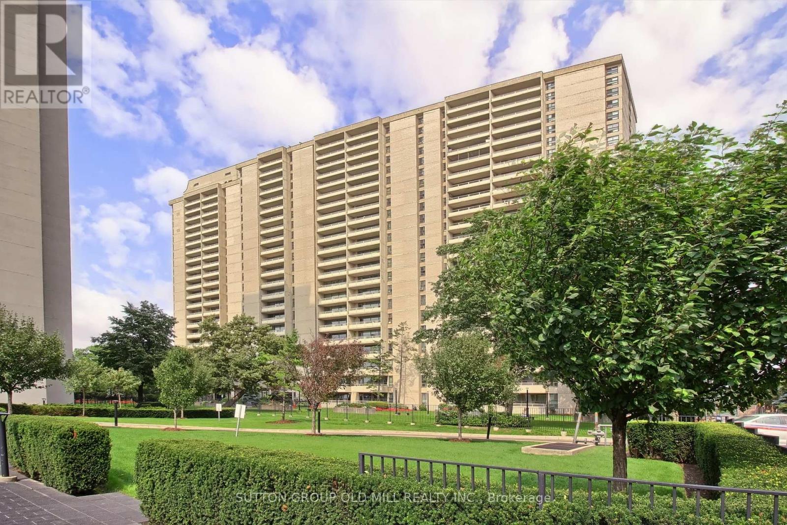 Photo 1 of 1701 360 Ridelle Avenue, Toronto ON