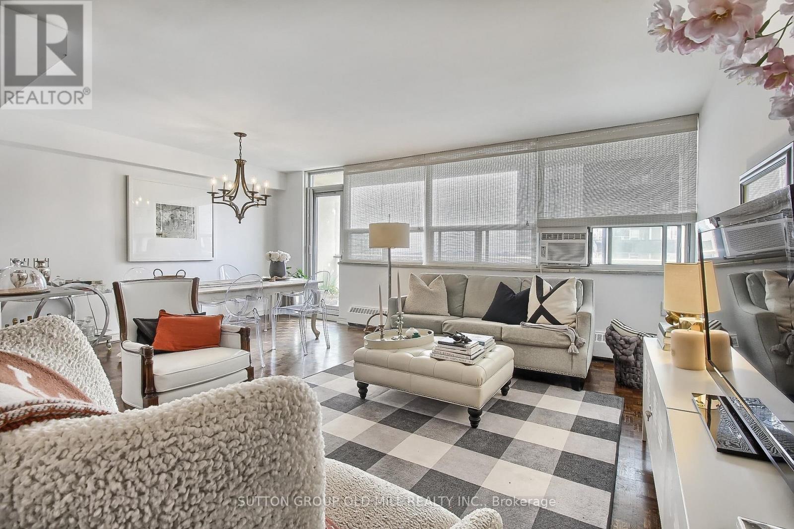Photo 11 of 1701 360 Ridelle Avenue, Toronto ON