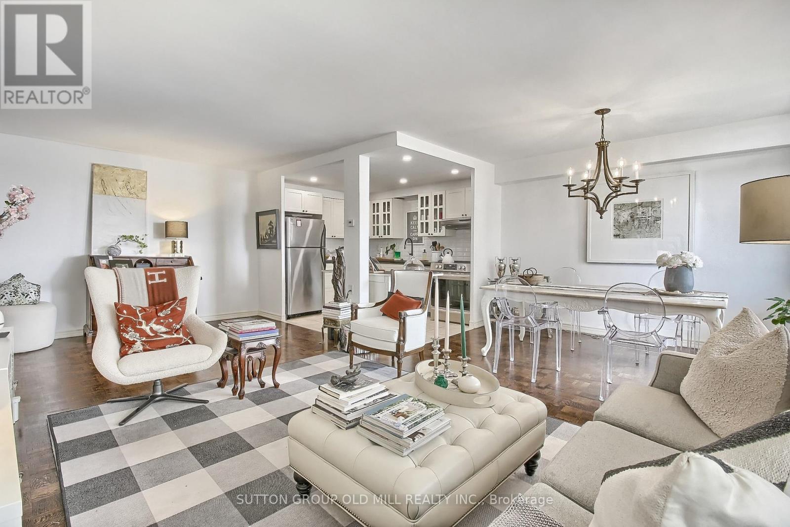 Photo 12 of 1701 360 Ridelle Avenue, Toronto ON
