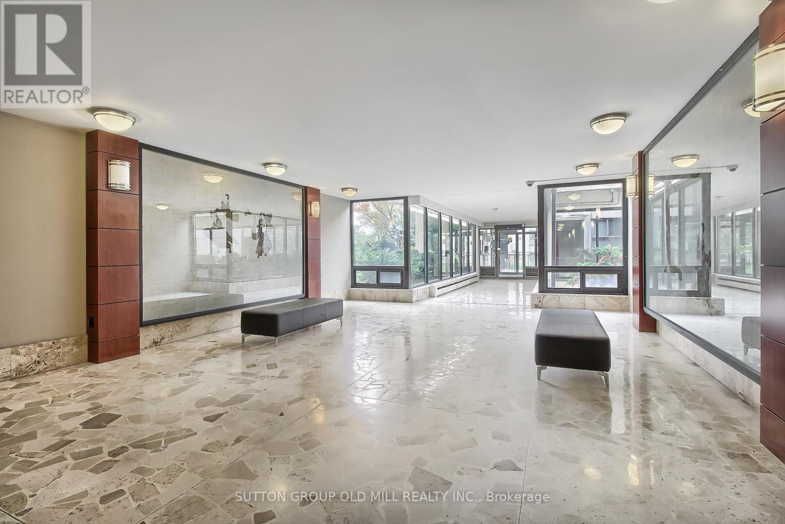 Photo 3 of 1701 360 Ridelle Avenue, Toronto ON