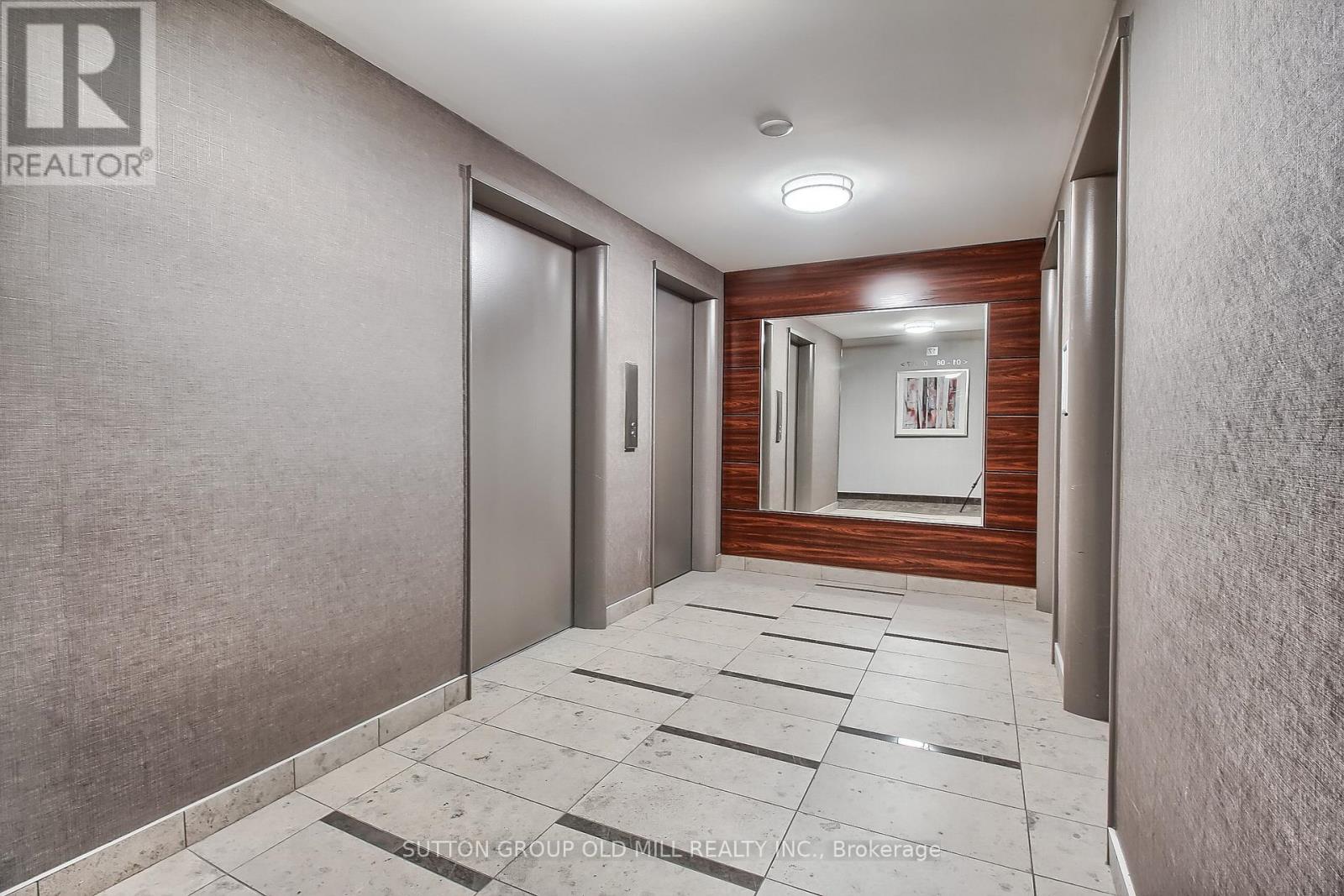 Photo 4 of 1701 360 Ridelle Avenue, Toronto ON