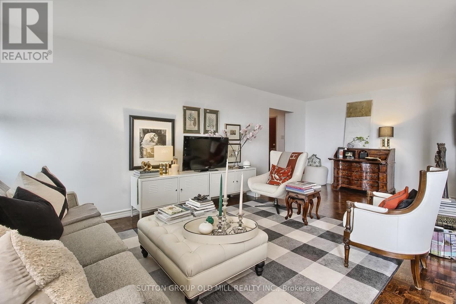 Photo 9 of 1701 360 Ridelle Avenue, Toronto ON