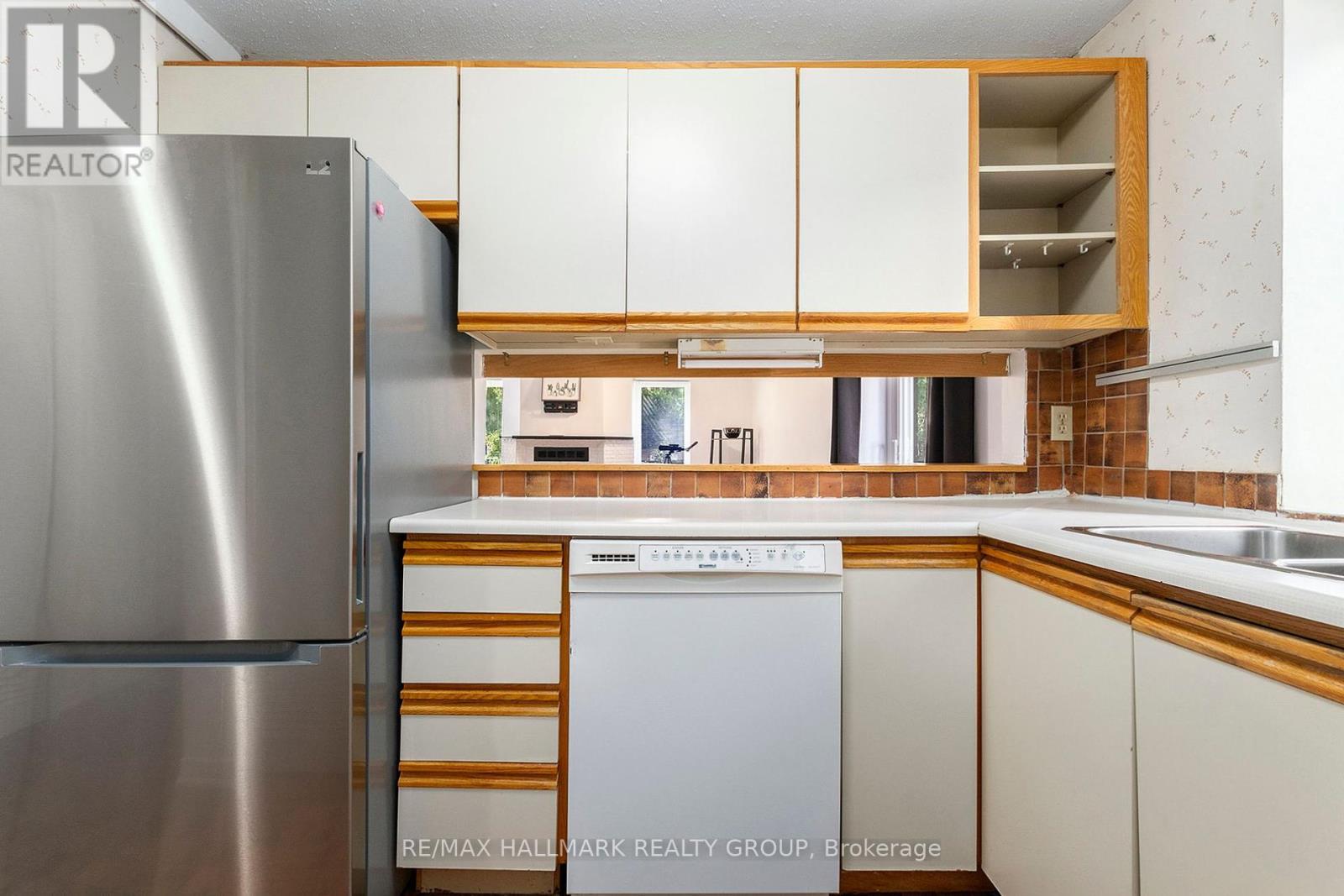 Photo 12 of 3 244 Charlotte Street, Ottawa ON