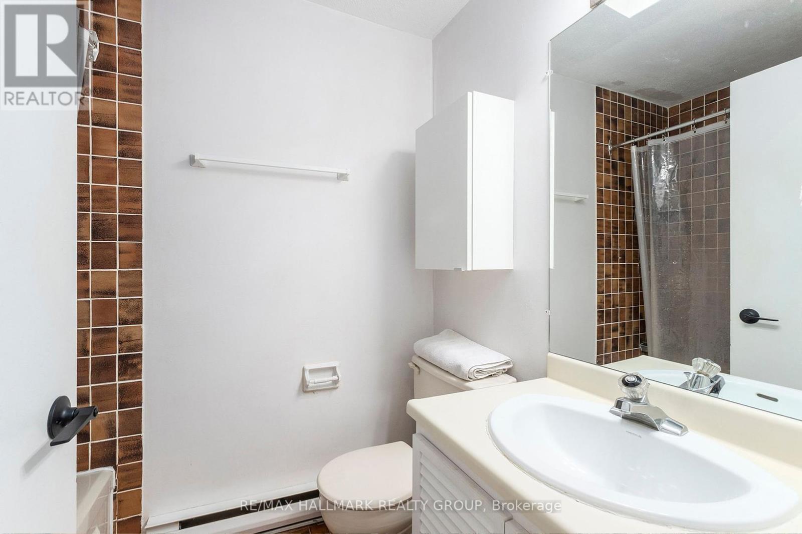 Photo 15 of 3 244 Charlotte Street, Ottawa ON