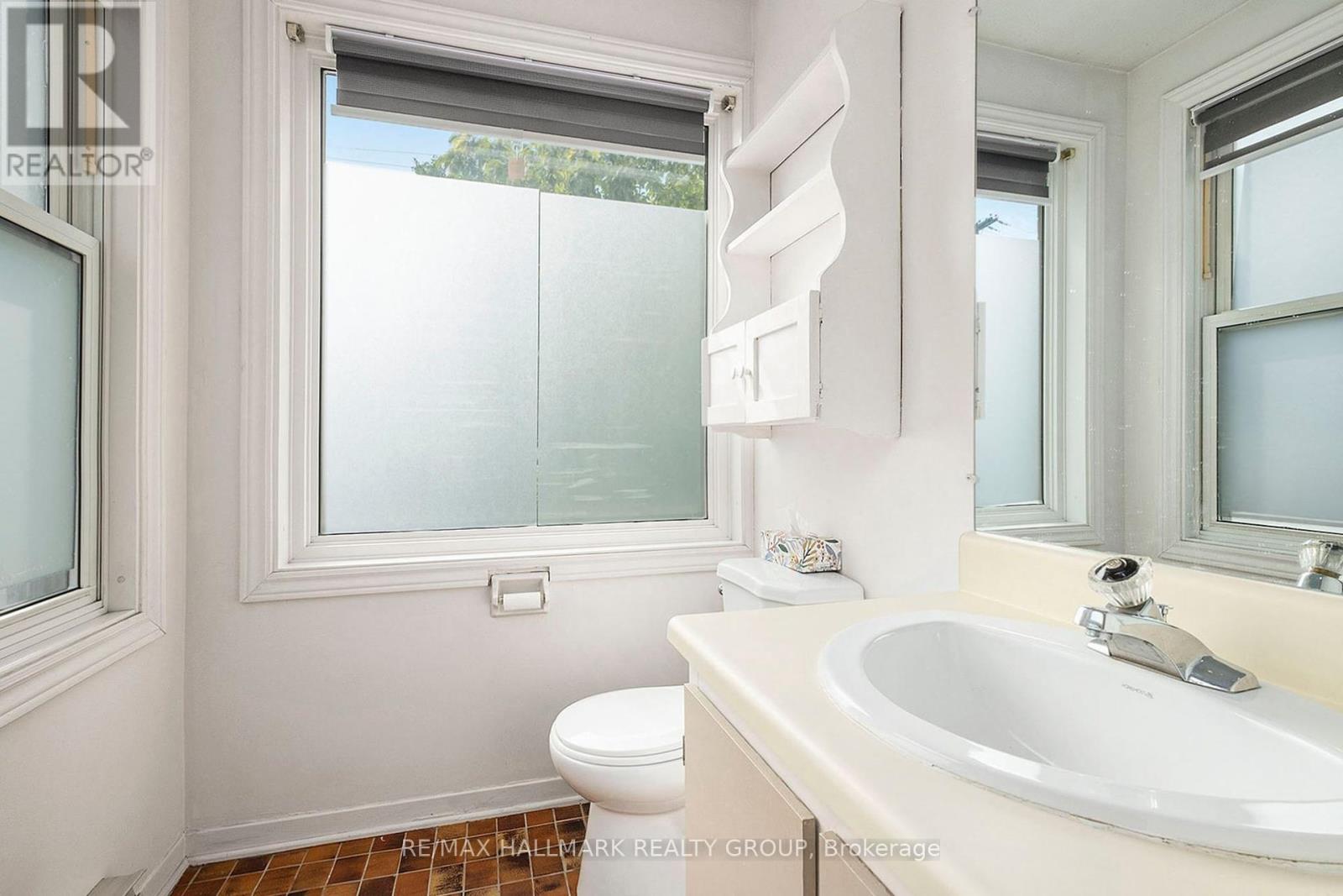 Photo 22 of 3 244 Charlotte Street, Ottawa ON