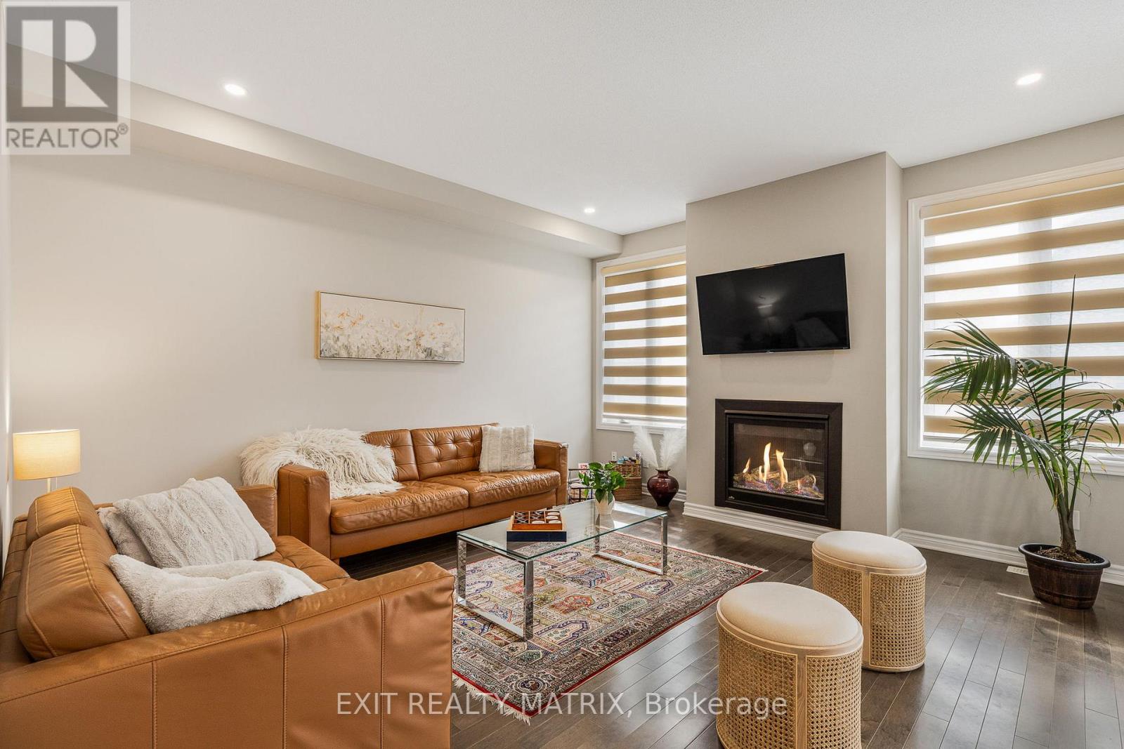 Photo 10 of 682 Decoeur Drive, Ottawa ON