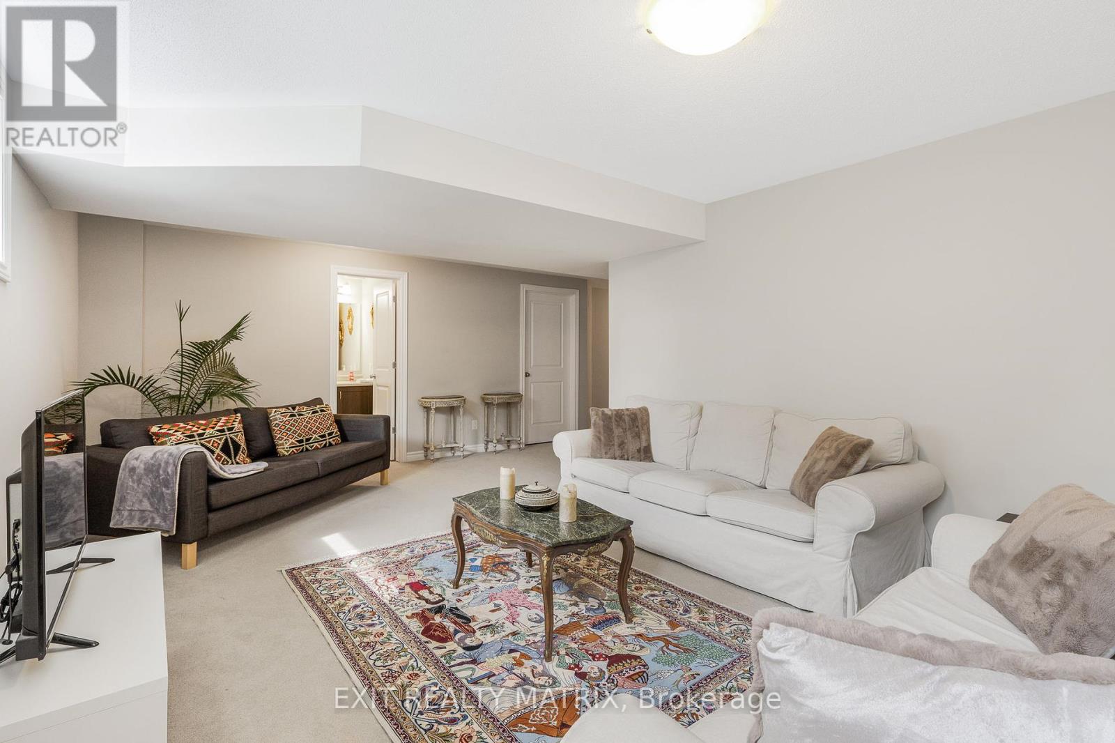 Photo 24 of 682 Decoeur Drive, Ottawa ON