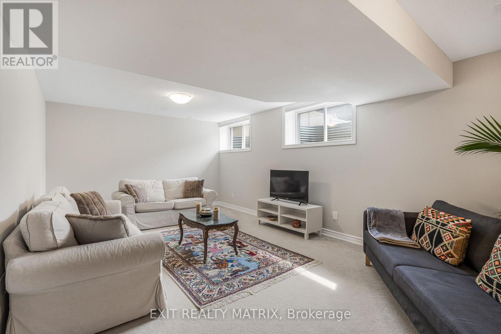 Photo 25 of 682 Decoeur Drive, Ottawa ON