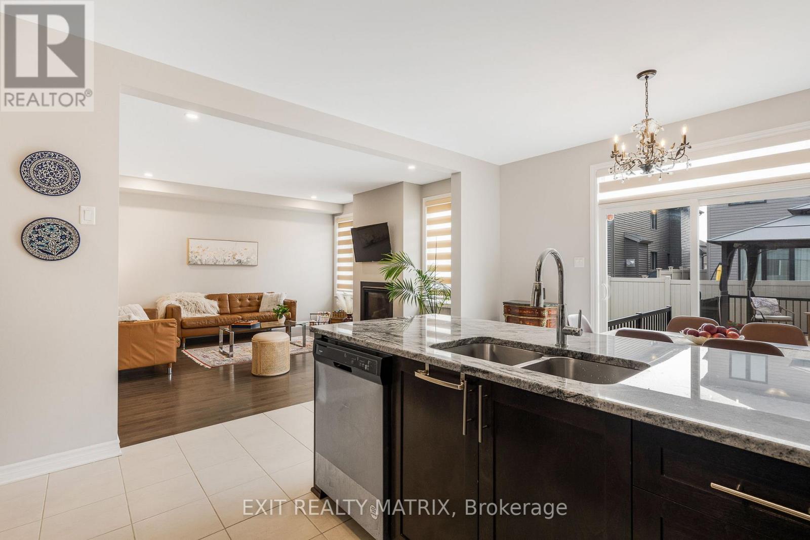 Photo 9 of 682 Decoeur Drive, Ottawa ON