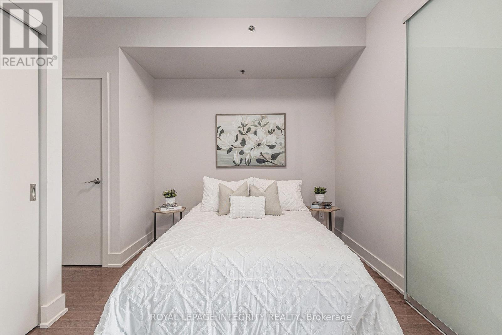 Photo 17 of 304 98 Richmond Road, Ottawa ON
