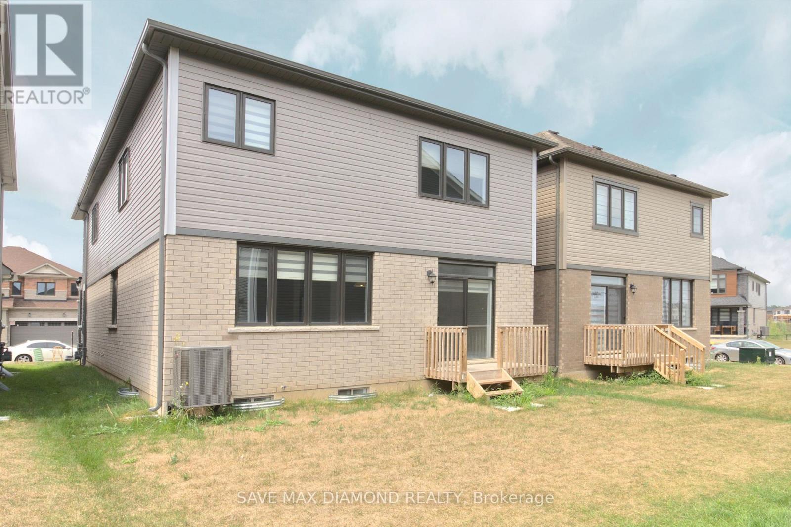 Photo 26 of 92 Monteith Drive, Brantford ON