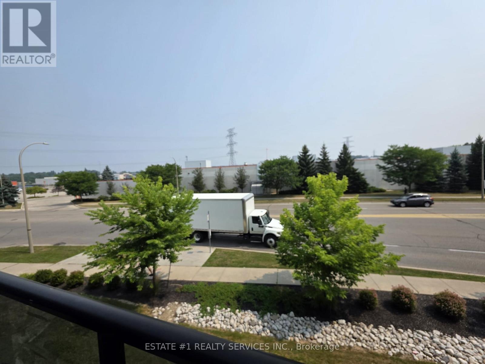 Photo 6 of 203 5 Wake Robin Drive, Kitchener ON