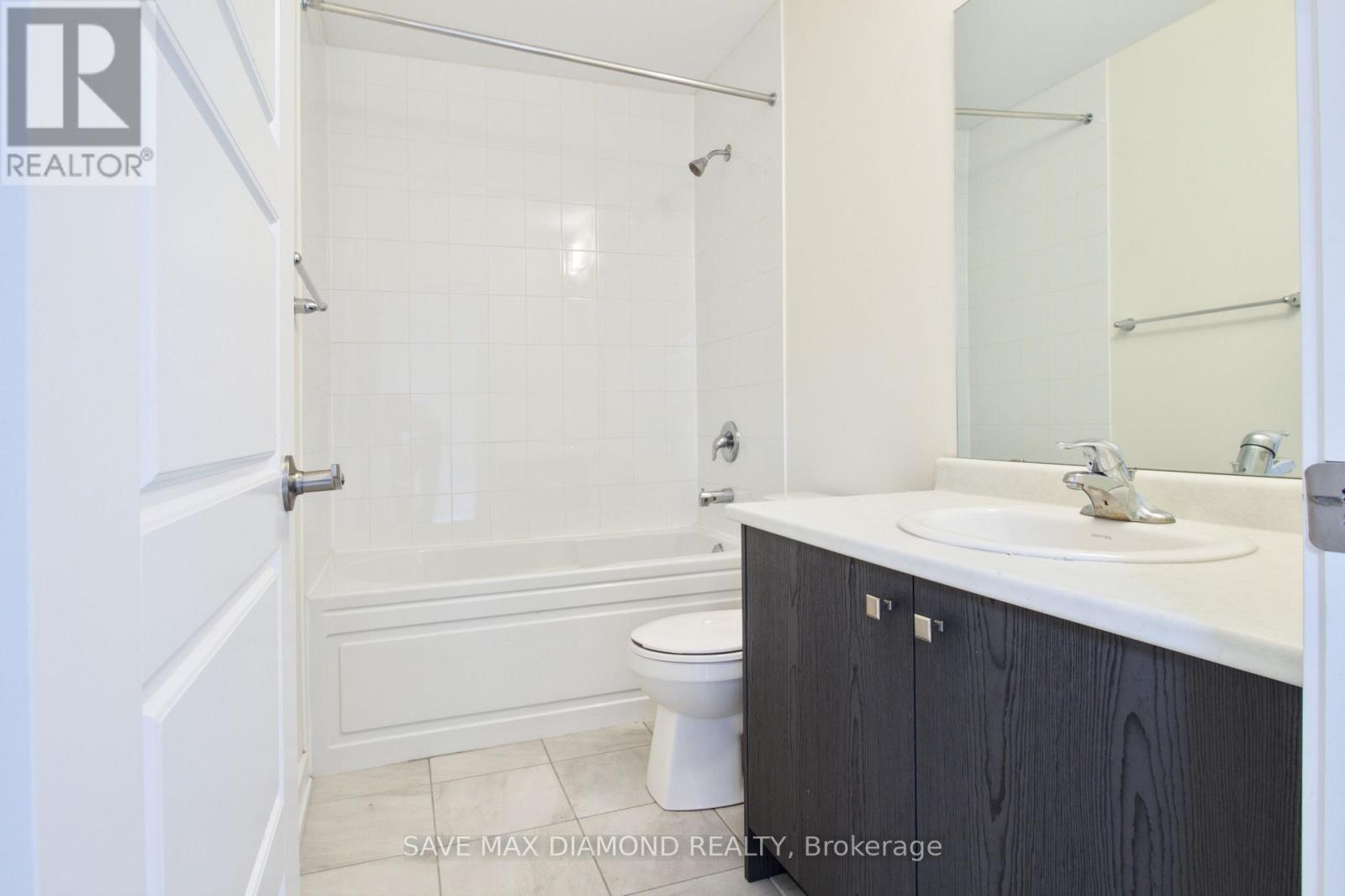 Photo 23 of 92 Monteith Drive, Brantford ON