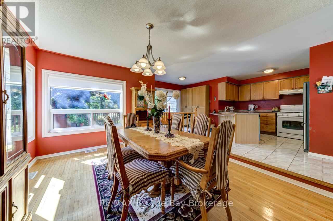 Photo 12 of 26 Timberland Crescent, Wasaga Beach ON