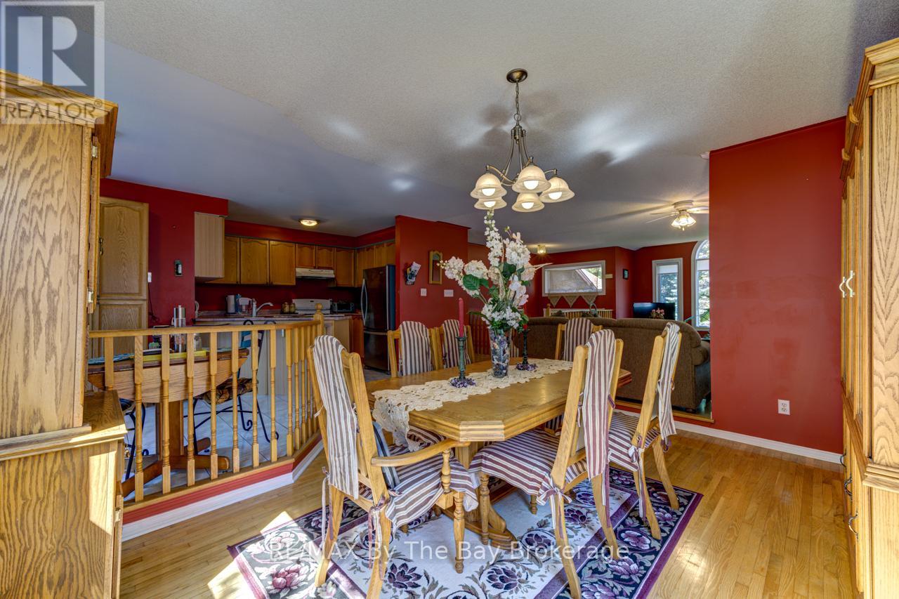 Photo 13 of 26 Timberland Crescent, Wasaga Beach ON