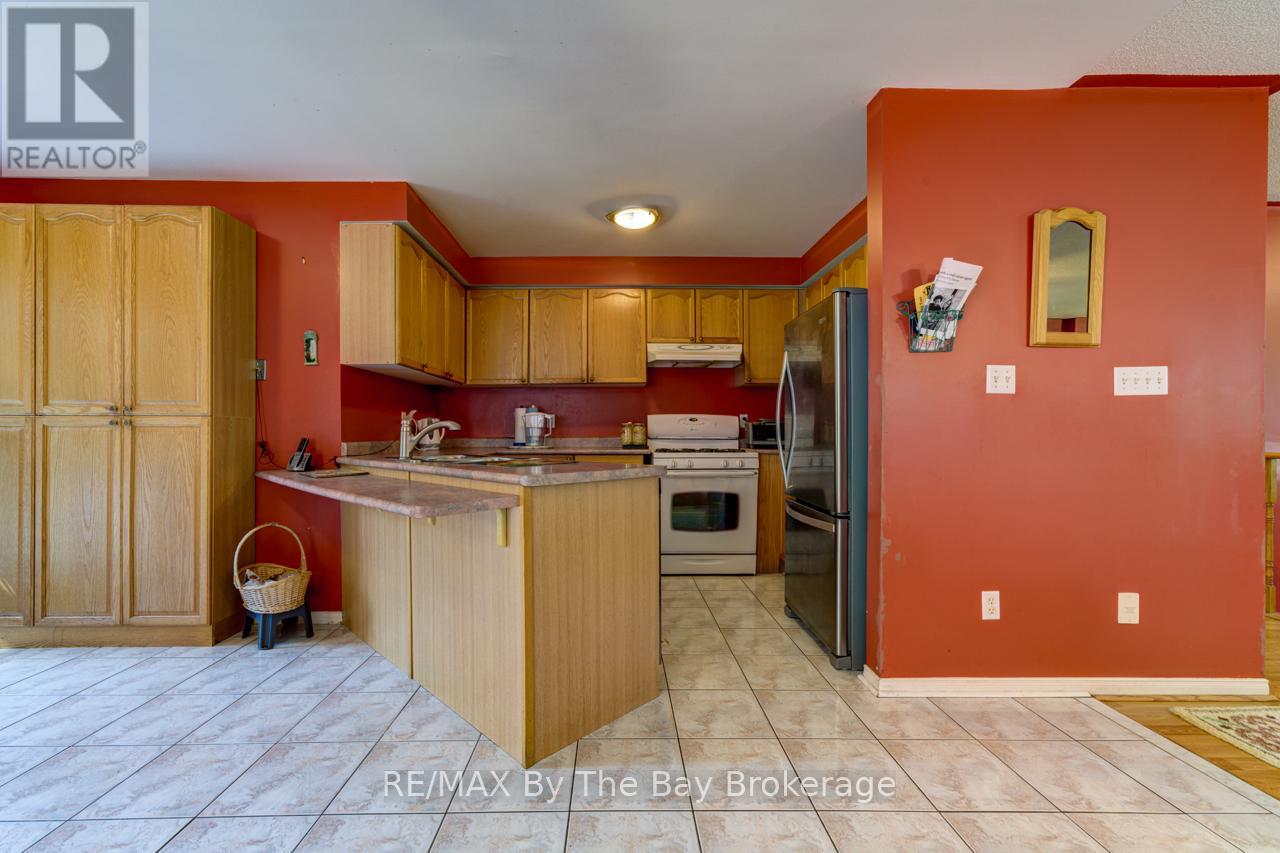 Photo 15 of 26 Timberland Crescent, Wasaga Beach ON