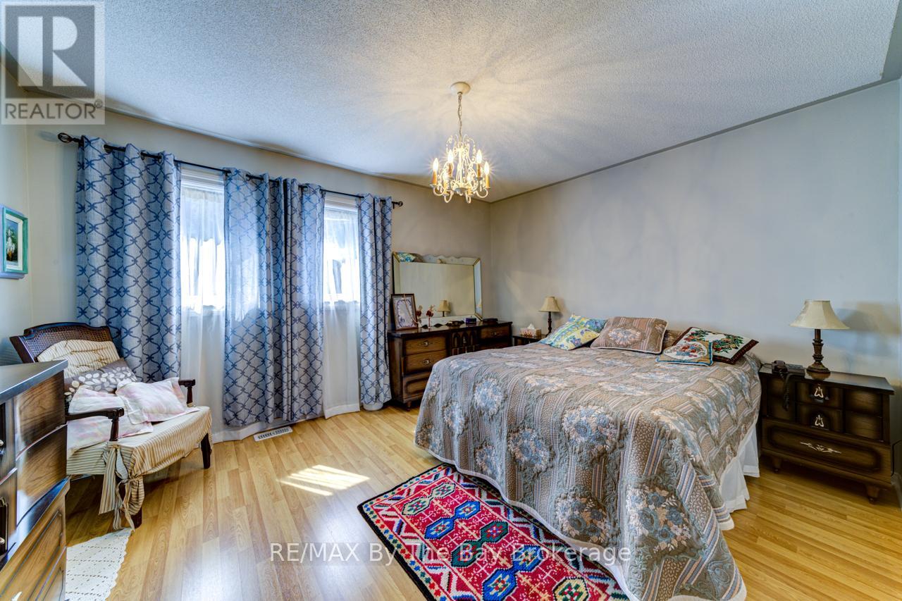 Photo 24 of 26 Timberland Crescent, Wasaga Beach ON