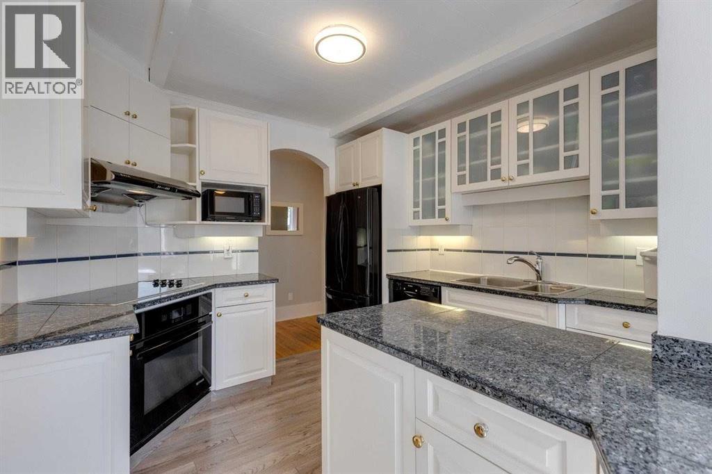 Single Family House Bungalow for Sale in   Avenue NW Crescent Heights Calgary 