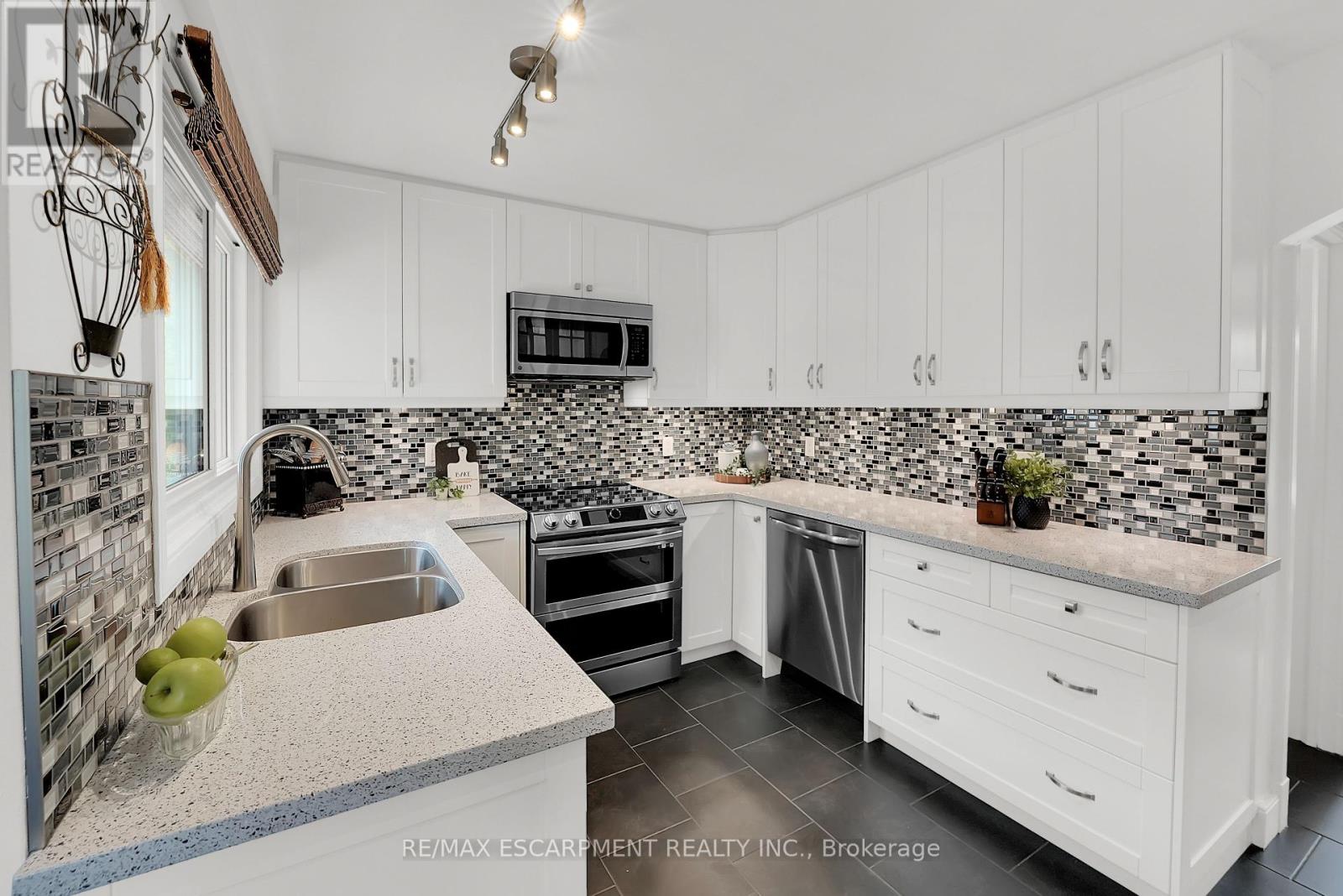 Photo 8 of 5503 Greenlane Road, Lincoln ON