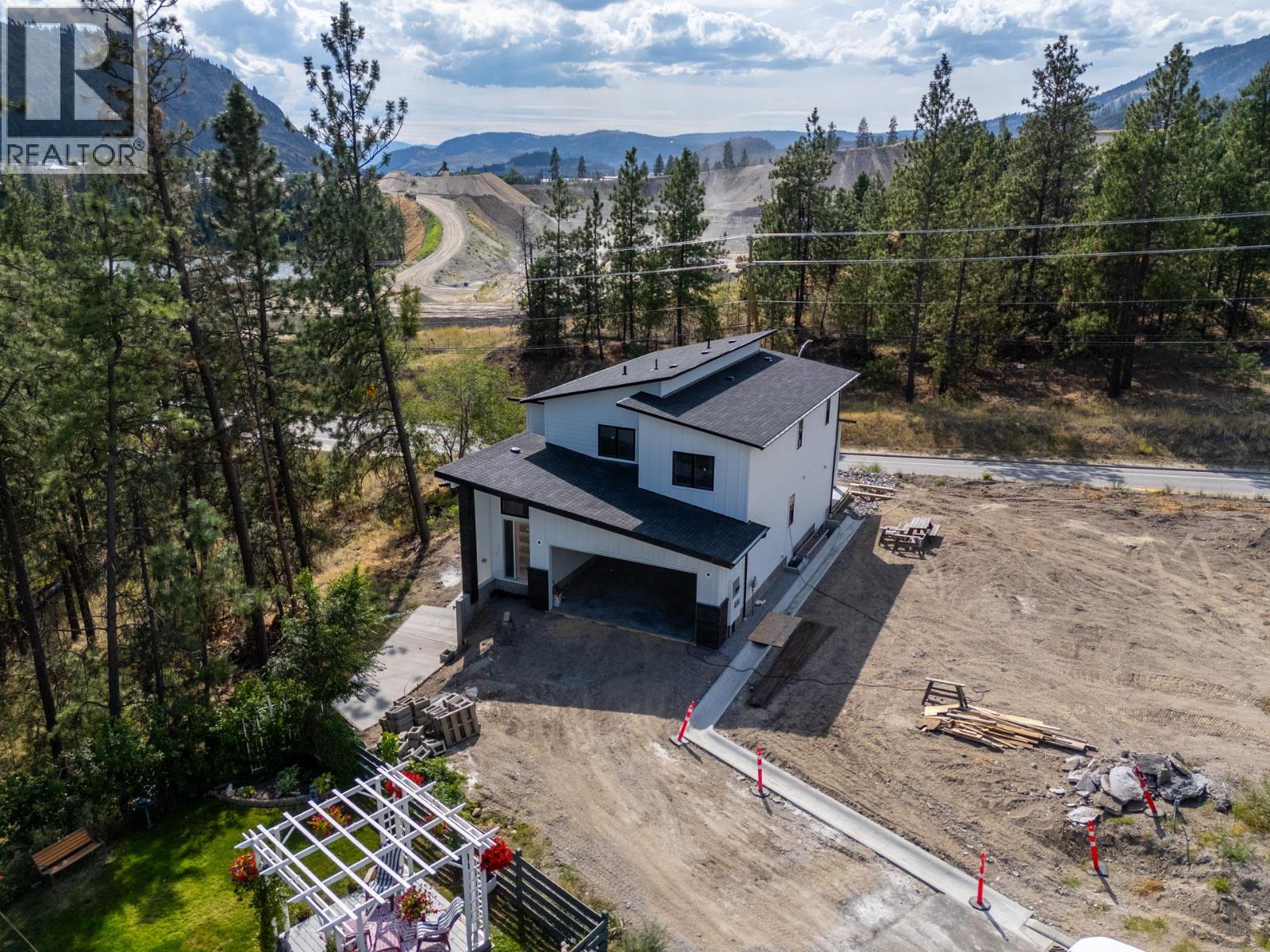  2208 Surrey Road, West Kelowna