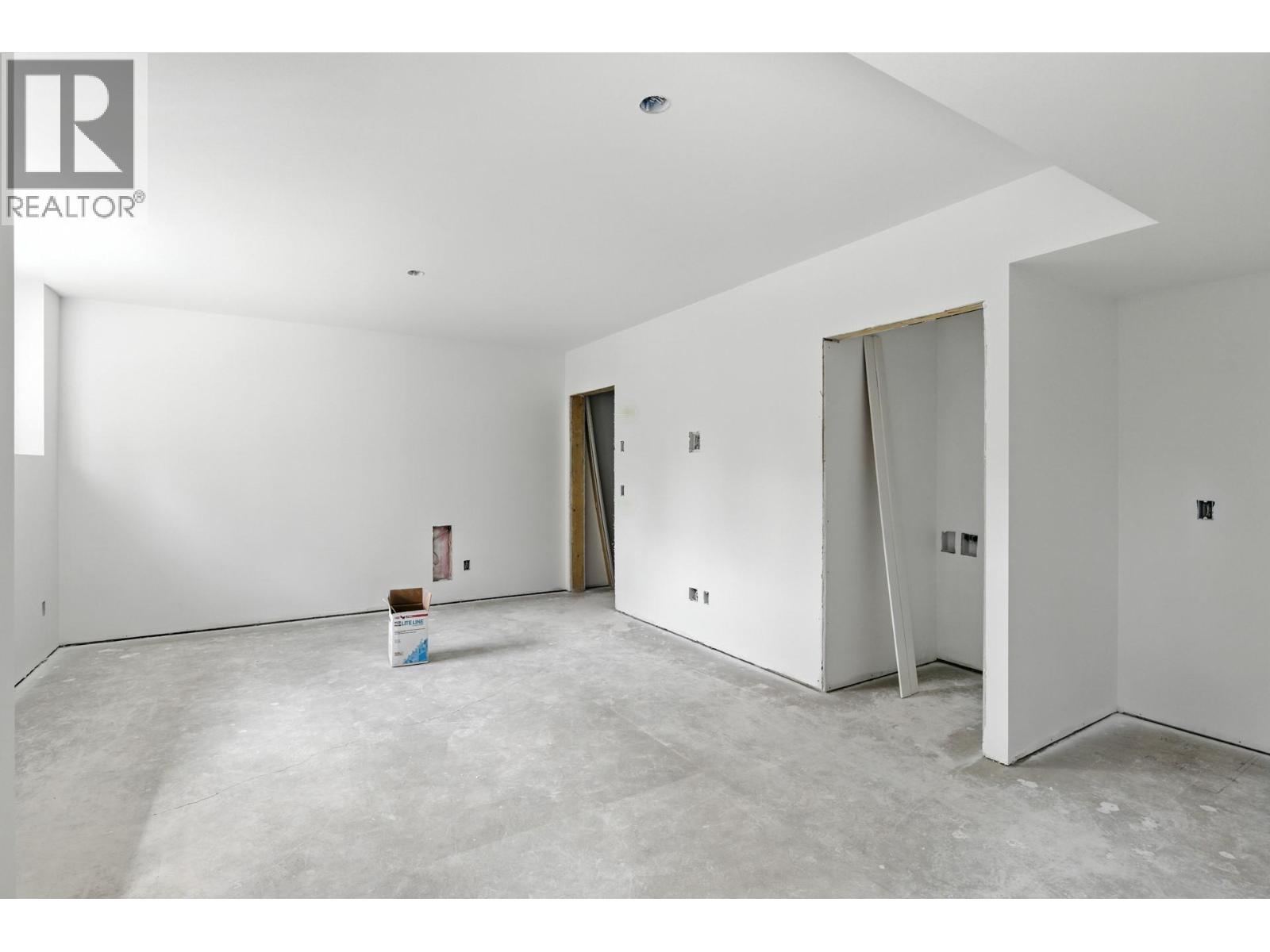  2208 Surrey Road, West Kelowna