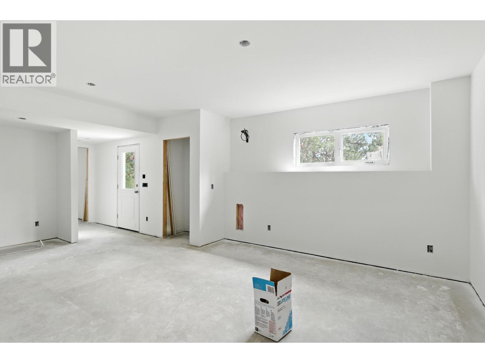  2208 Surrey Road, West Kelowna