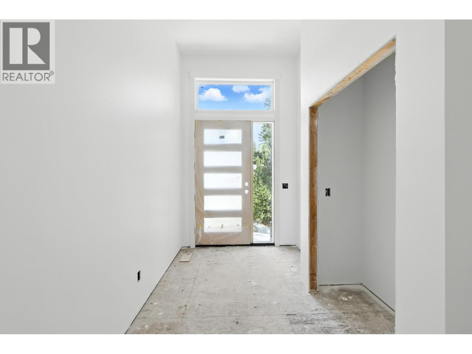  2208 Surrey Road, West Kelowna