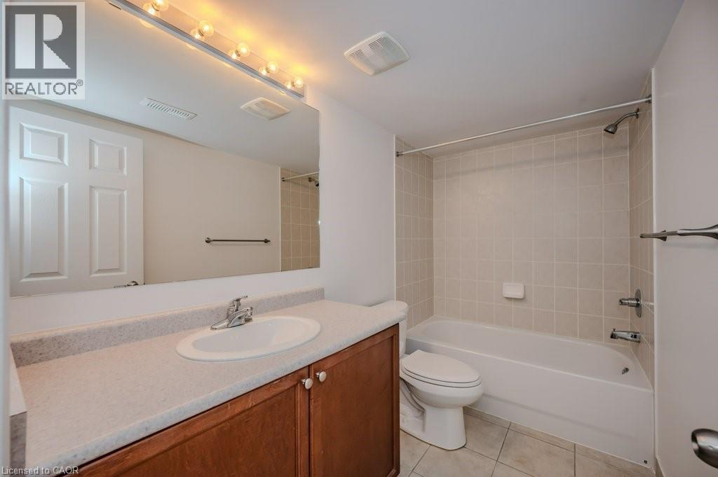 Photo 28 of 233 Duskywing Way Unit 30, Oakville ON