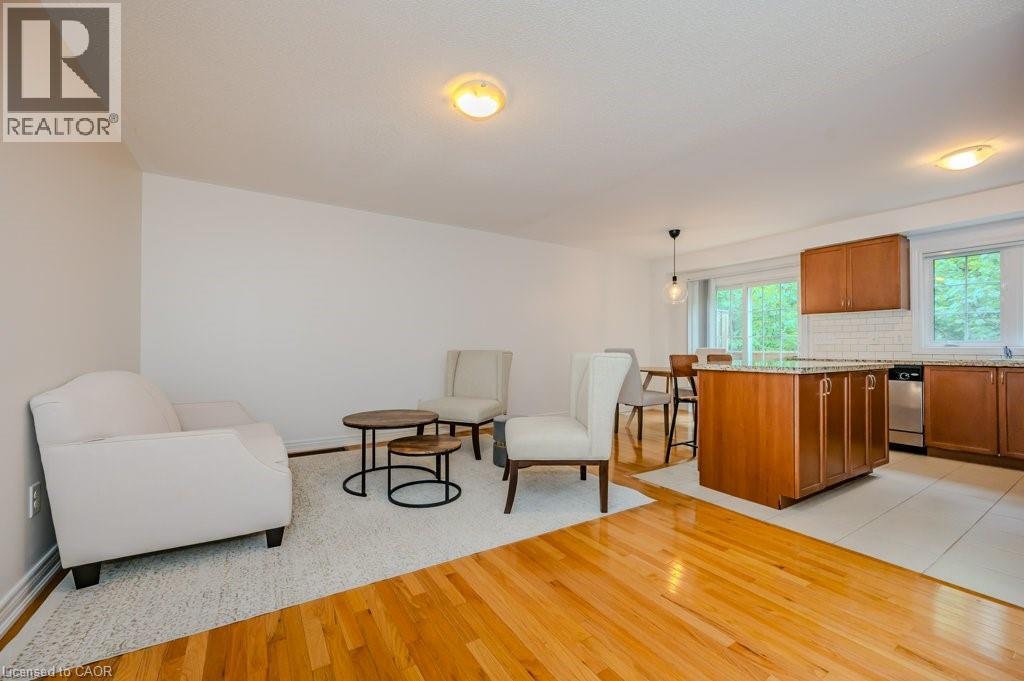 Photo 5 of 233 Duskywing Way Unit 30, Oakville ON