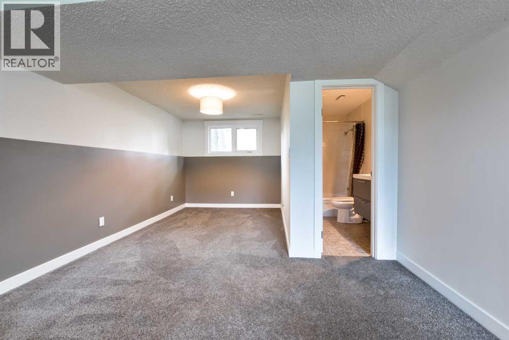 Photo 25 of 9916 5 Street Se, Calgary AB