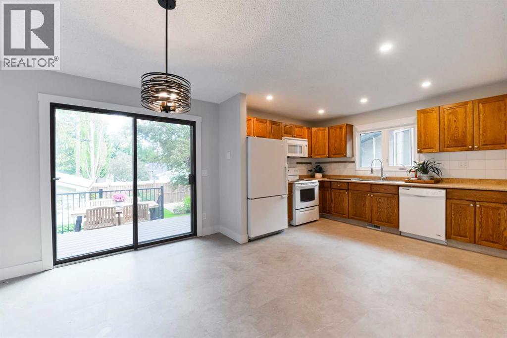 Photo 8 of 9916 5 Street Se, Calgary AB