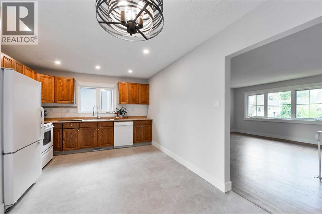 Photo 9 of 9916 5 Street Se, Calgary AB