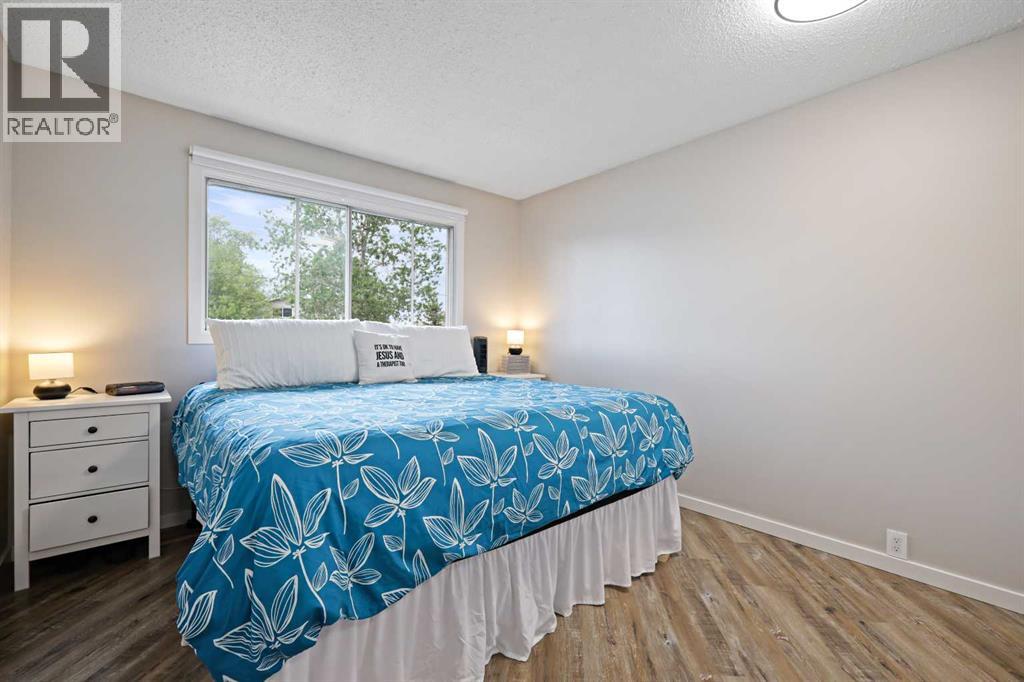 Single Family House Bi-level for Sale in  A Street SE Ogden Calgary 