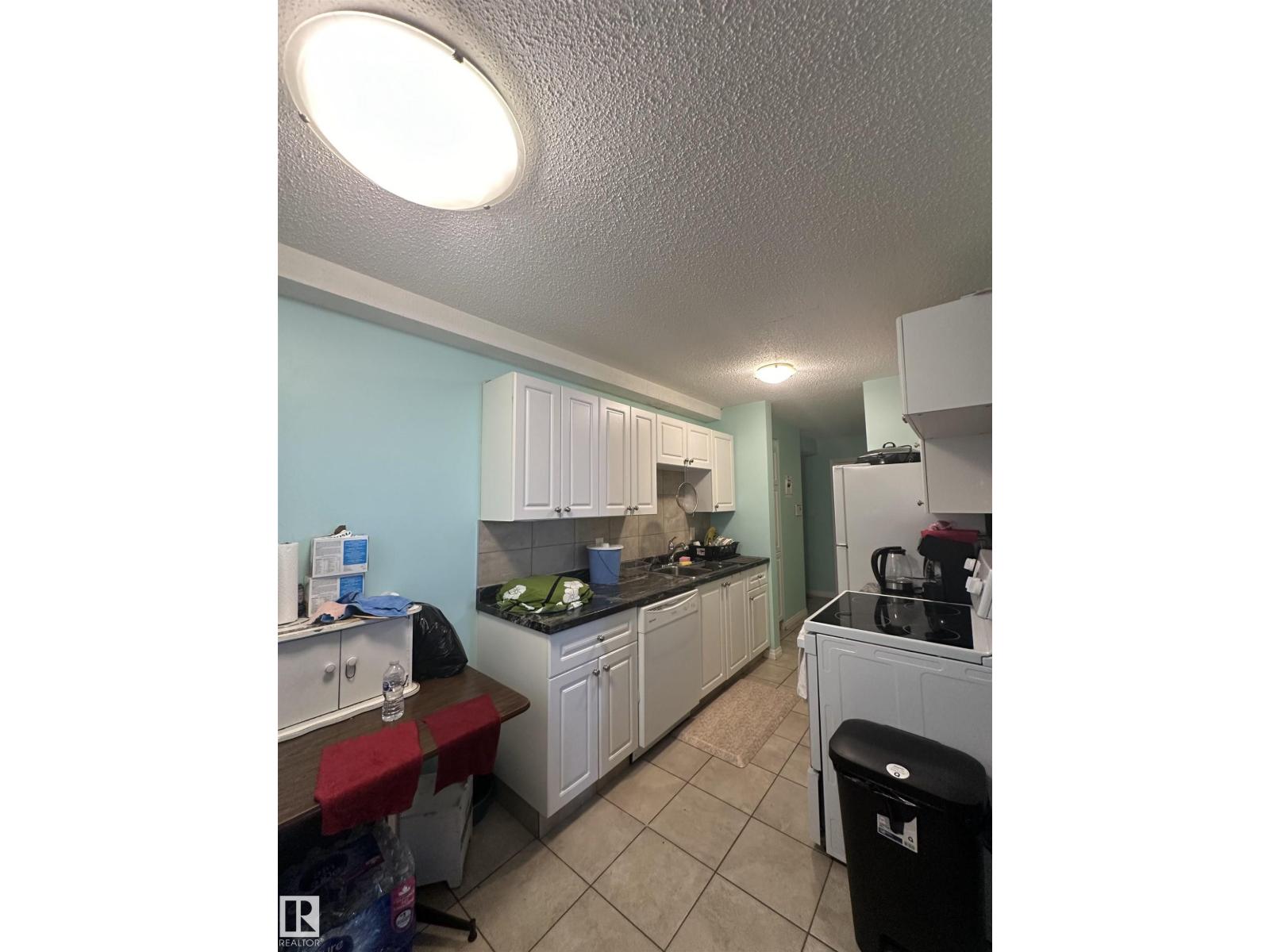 Photo 13 of 6 10640 111 St Nw, Edmonton AB