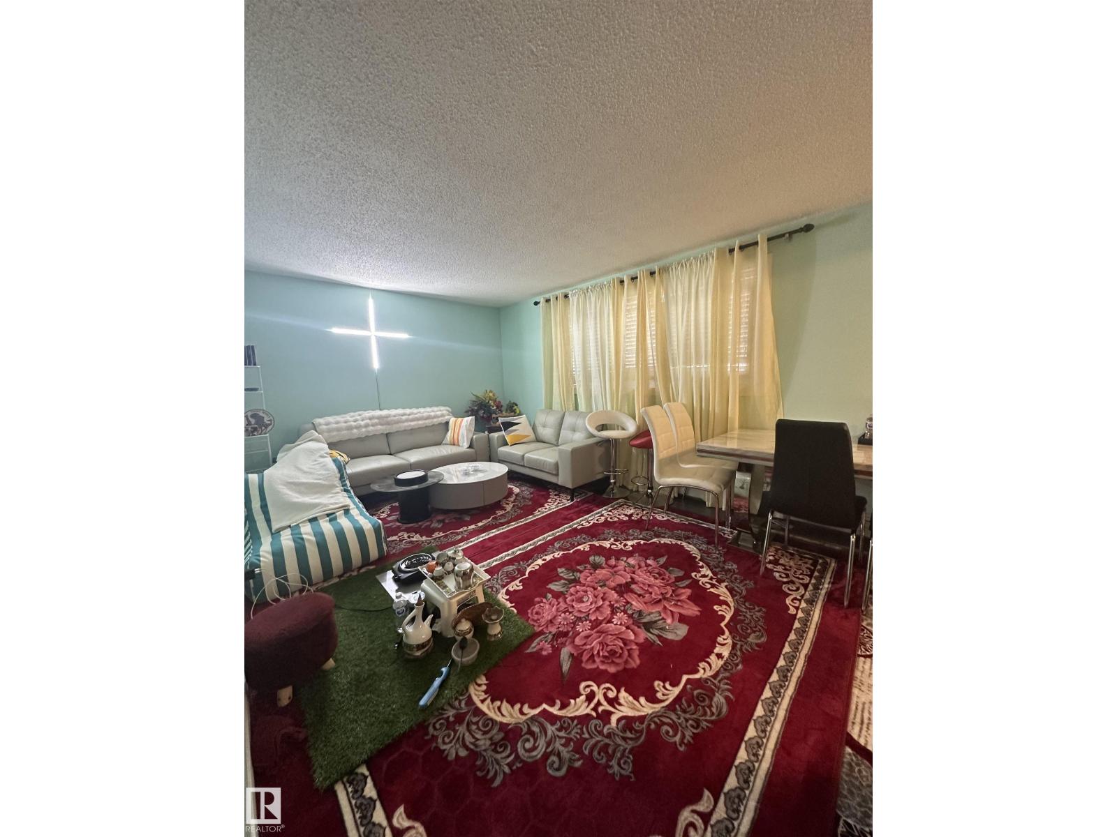 Photo 15 of 6 10640 111 St Nw, Edmonton AB