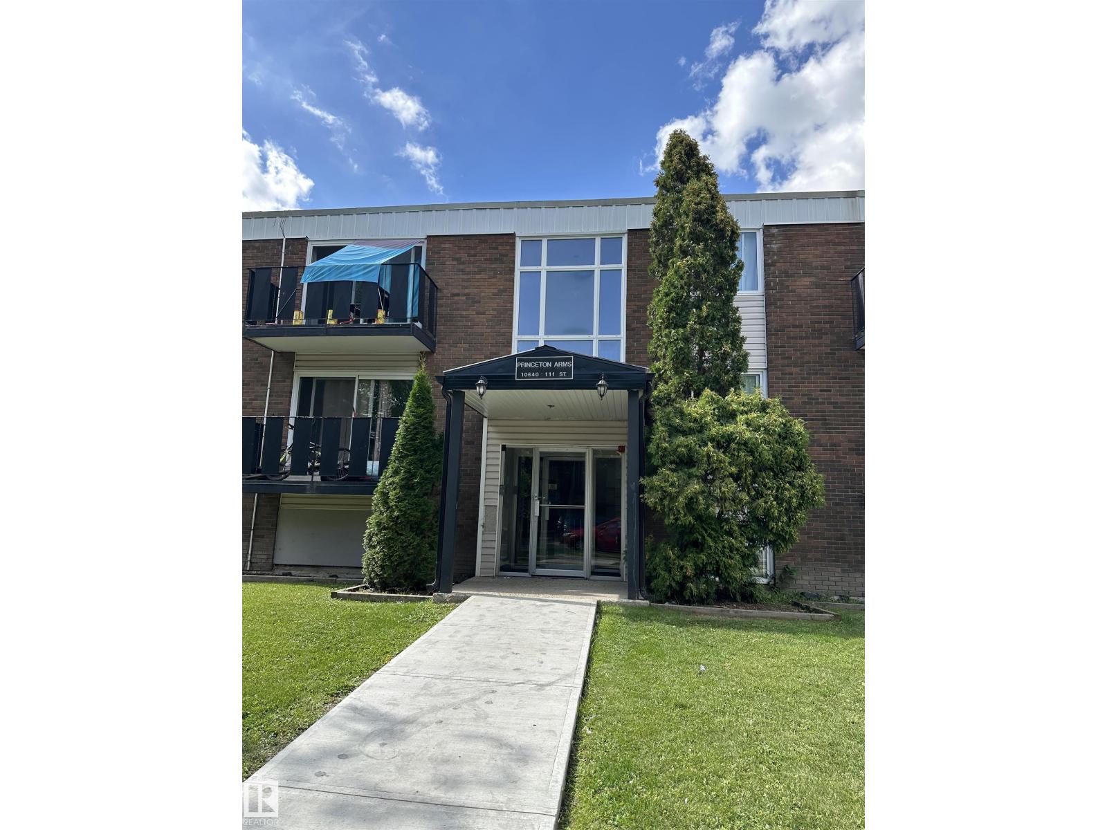 Photo 1 of 6 10640 111 St Nw, Edmonton AB