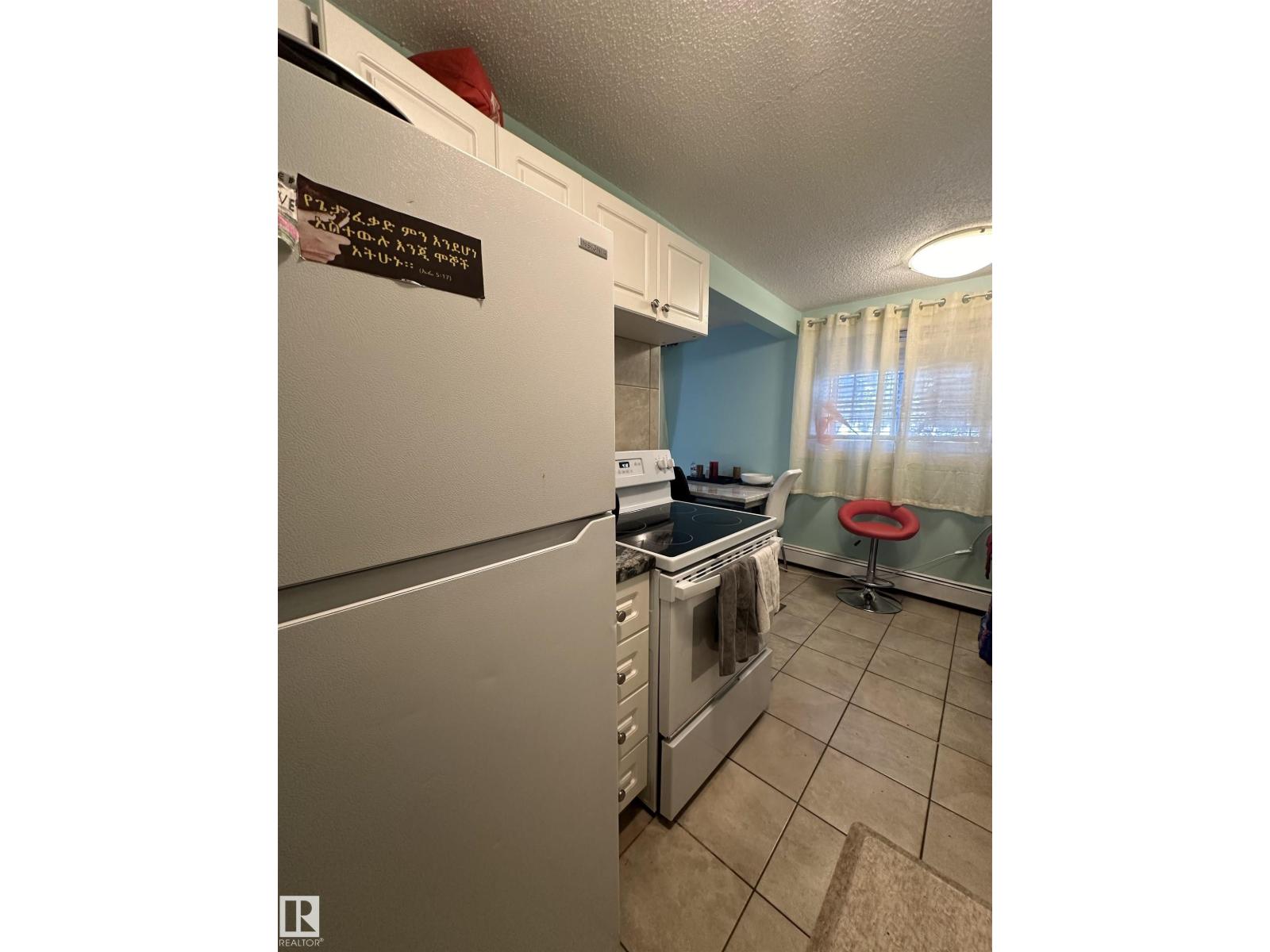 Photo 11 of 6 10640 111 St Nw, Edmonton AB