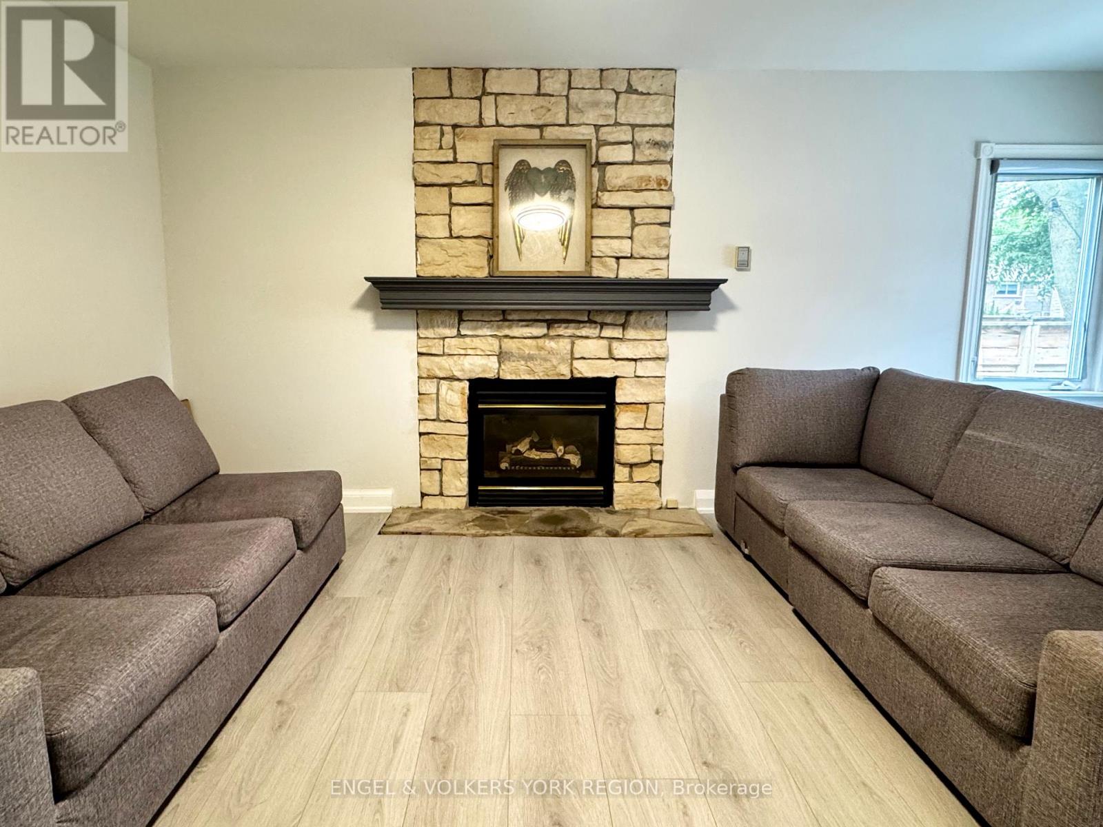Photo 10 of Main 185 Rumble Avenue, Richmond Hill ON