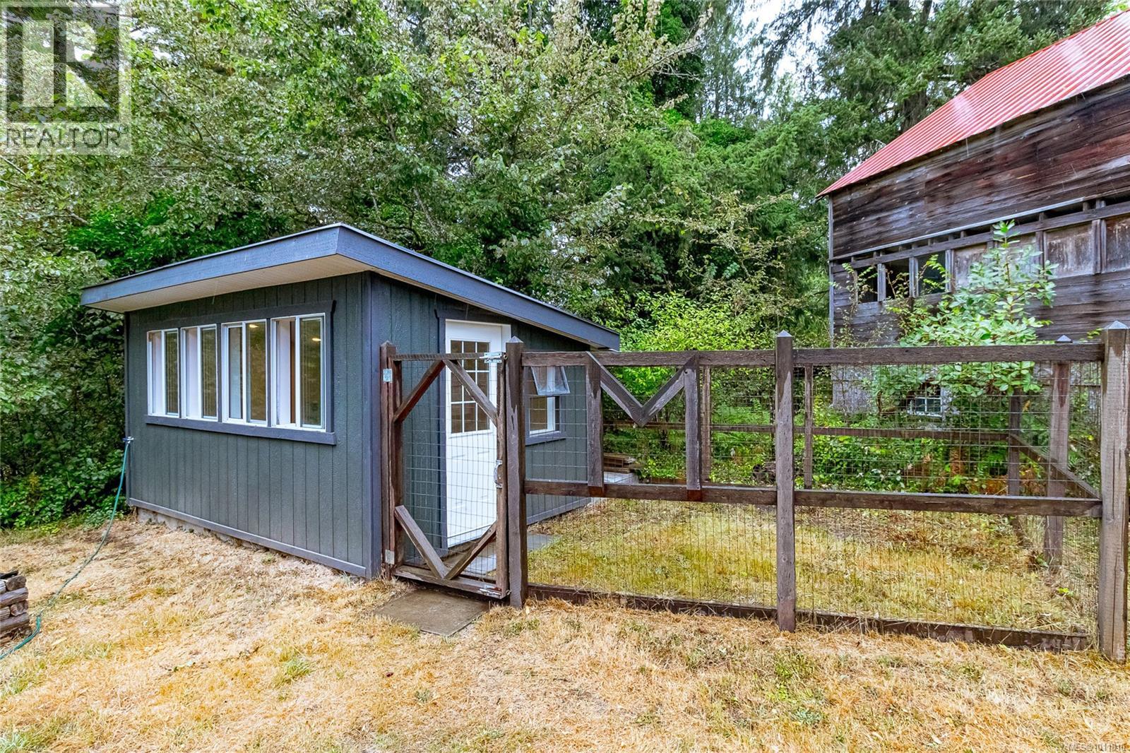 Photo 16 of 5410 Matson Rd, Ladysmith BC