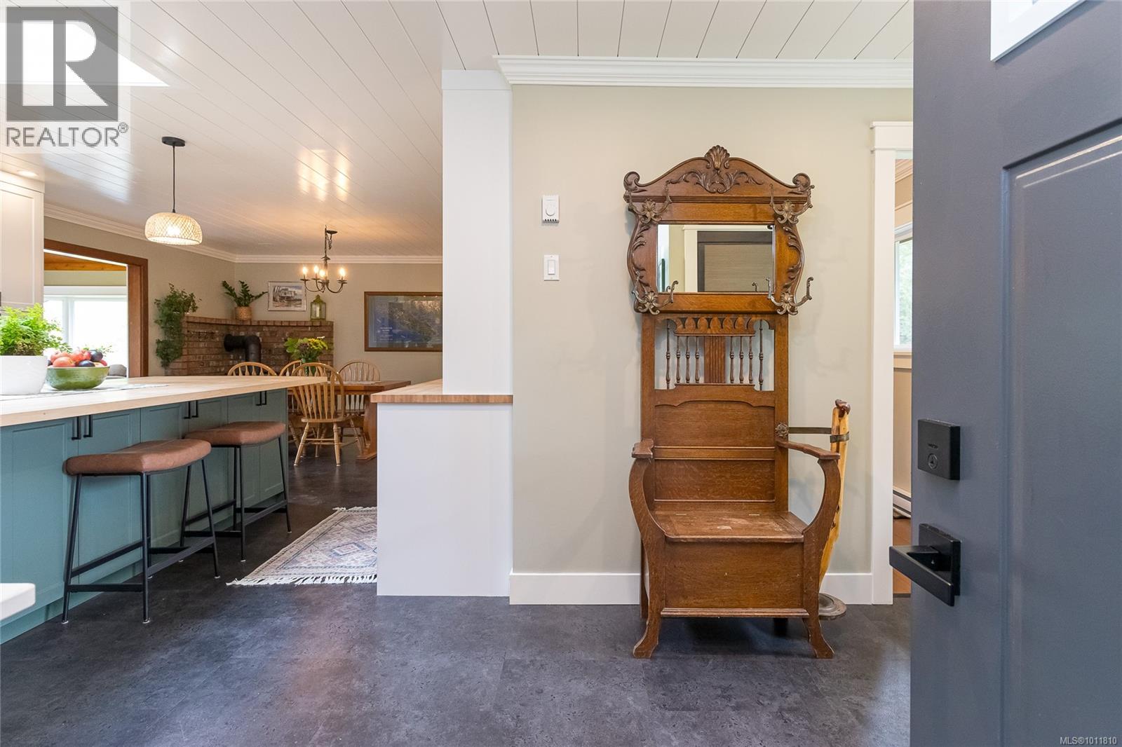 Photo 3 of 5410 Matson Rd, Ladysmith BC